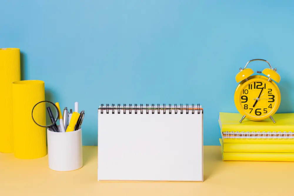 Quais informações devem constar no calendário escolar