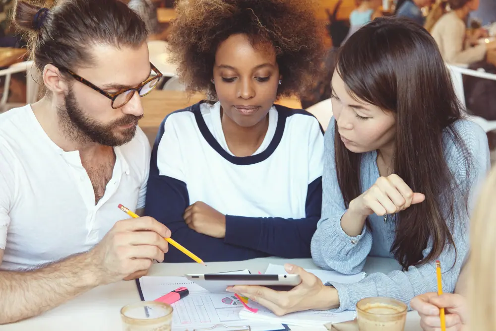 Quais são os benefícios do ensino colaborativo